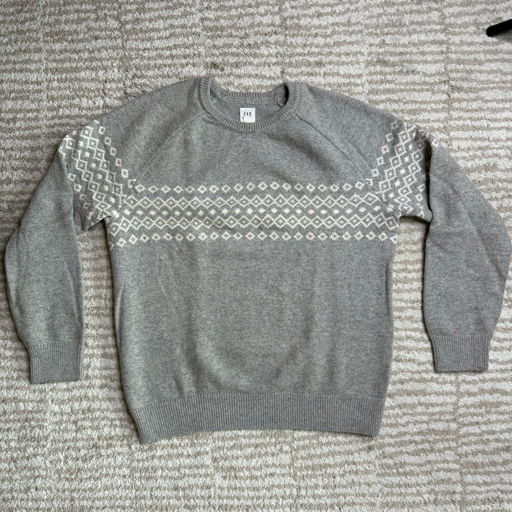 Gap Grey Sweater Size L